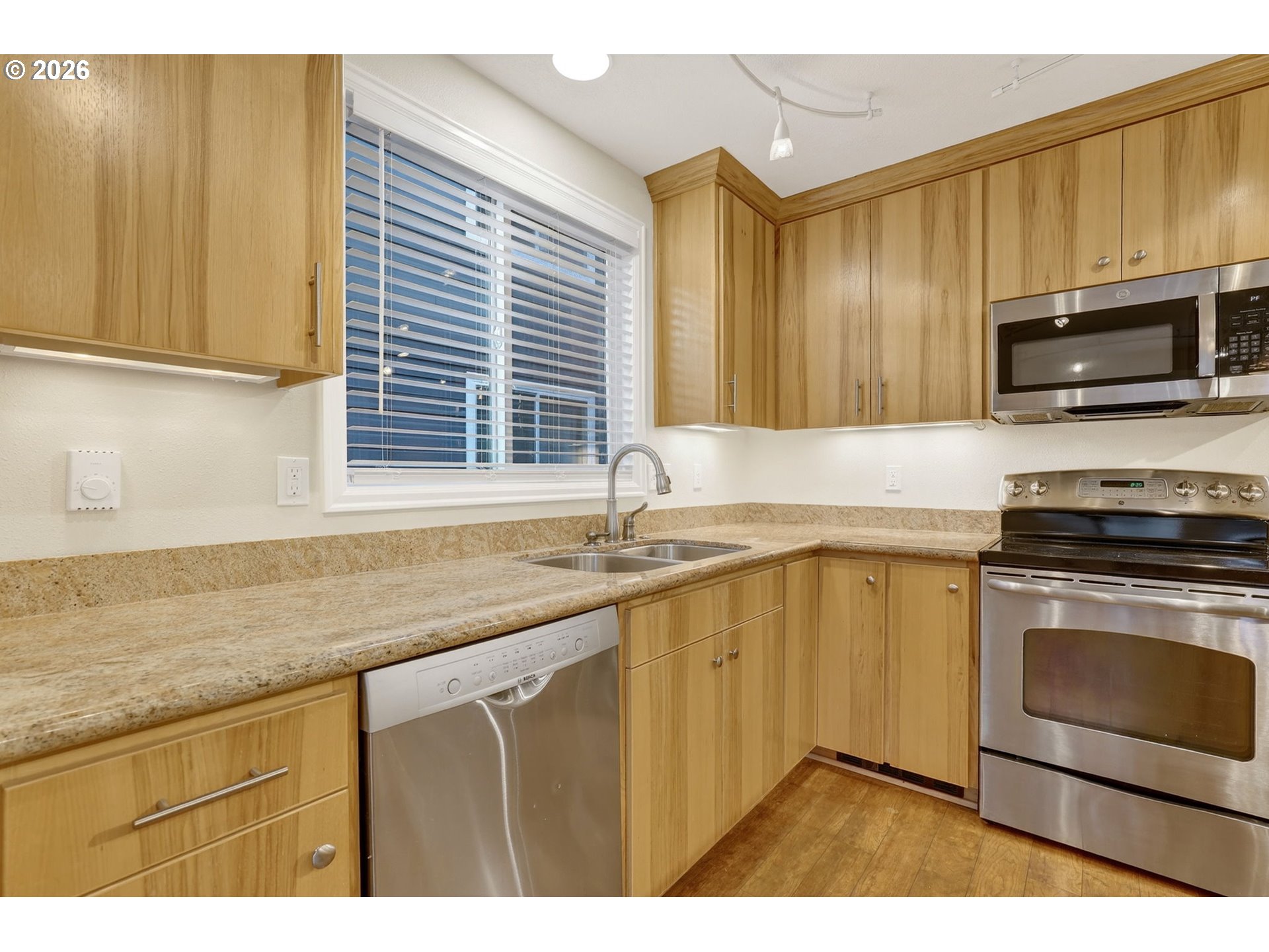 Photo #5: 648877406 Listing: Photo #5