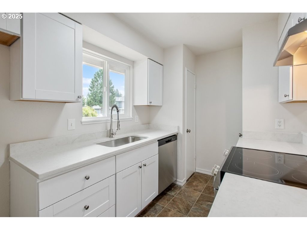 Photo #15: 648893201 Listing: Photo #15