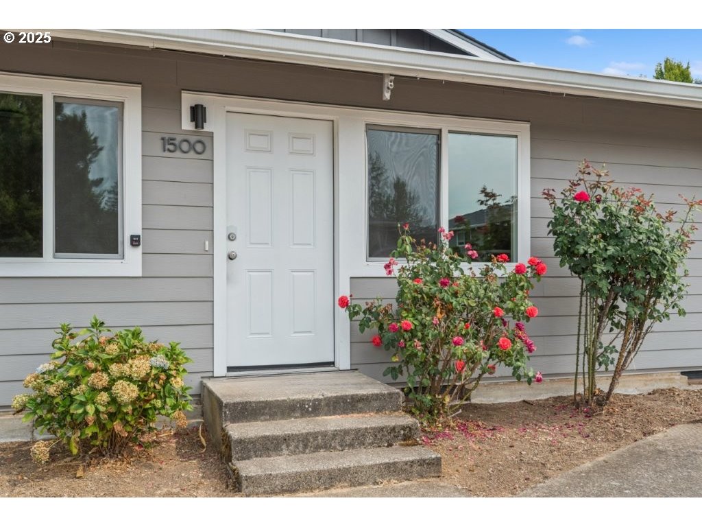 Photo #3: 648893201 Listing 