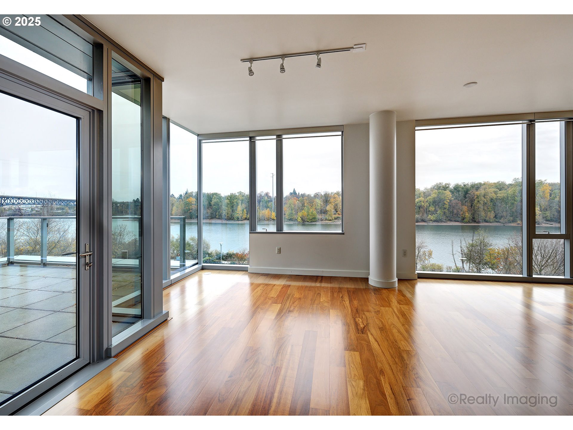 Photo #2: 649085343 Listing: Photo #2