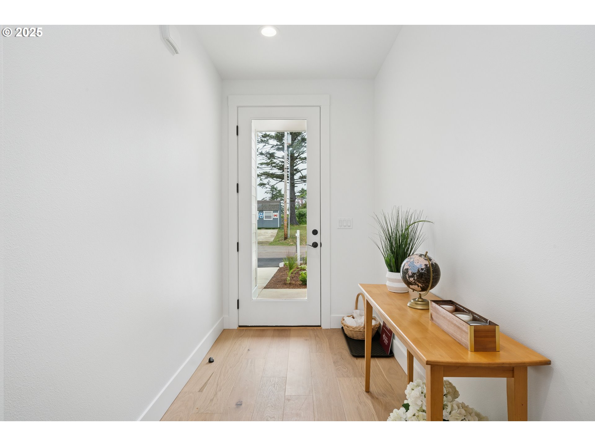 42 Washington ST, Rockaway Beach, OR, 97136