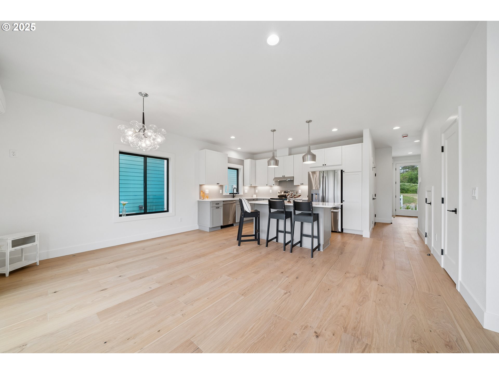 42 Washington ST, Rockaway Beach, OR, 97136