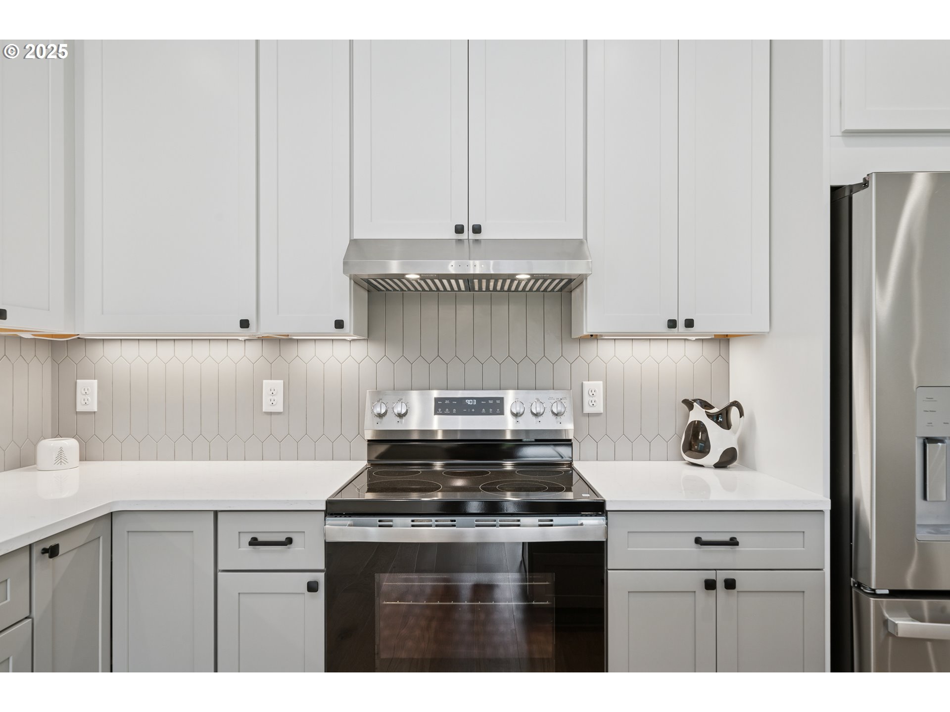 42 Washington ST, Rockaway Beach, OR, 97136