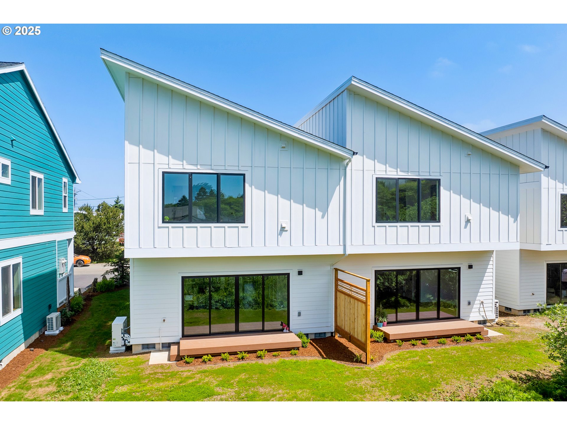 42 Washington ST, Rockaway Beach, OR, 97136