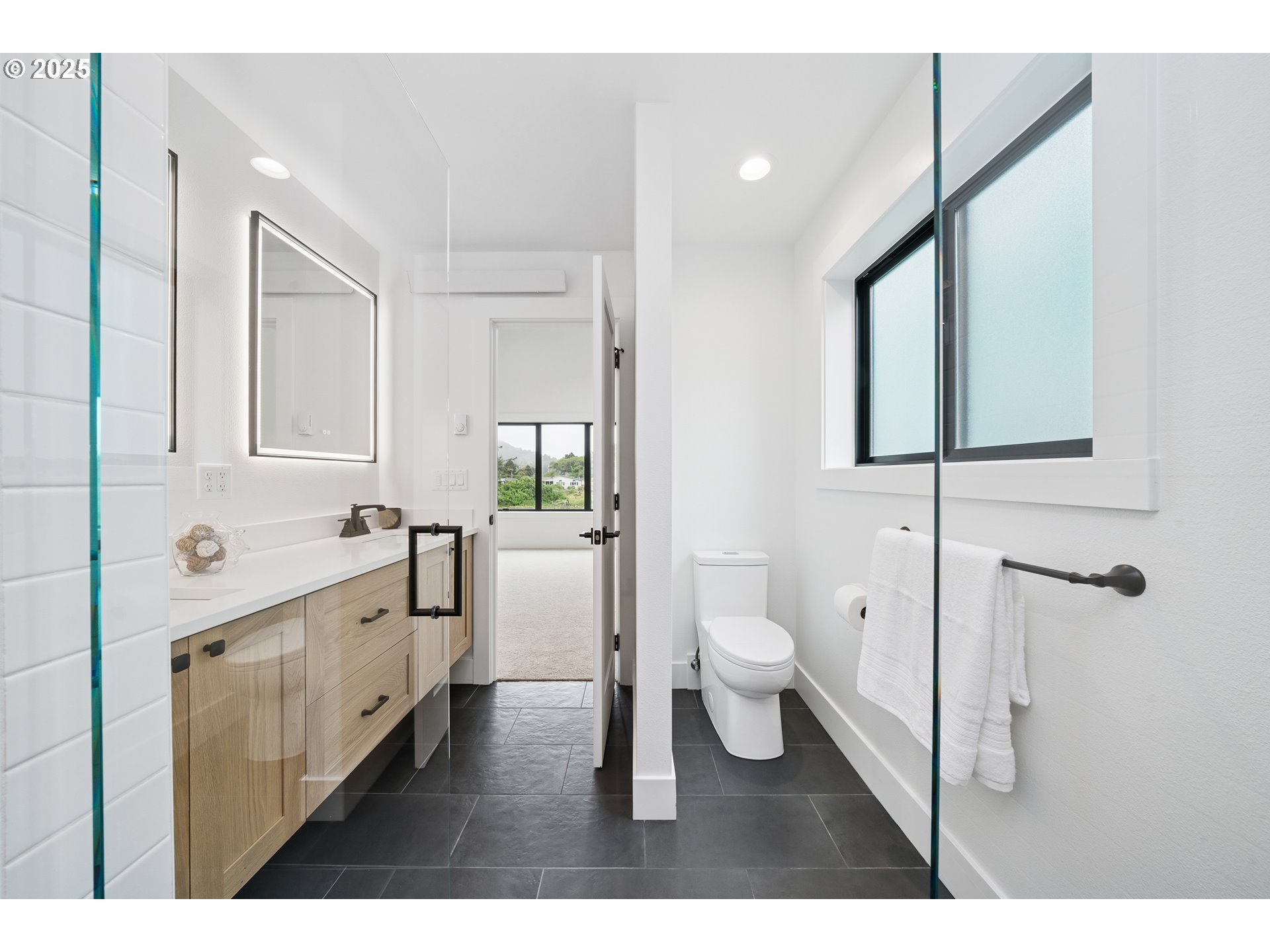 42 Washington ST, Rockaway Beach, OR, 97136