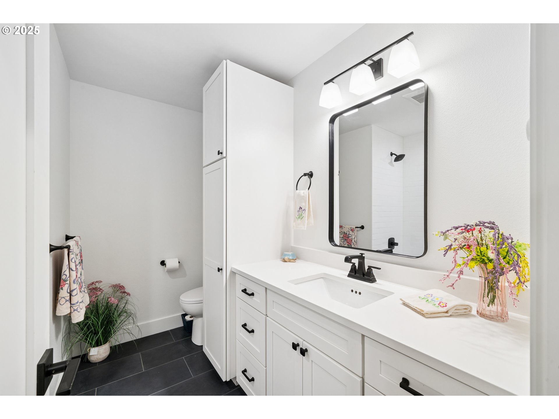 42 Washington ST, Rockaway Beach, OR, 97136