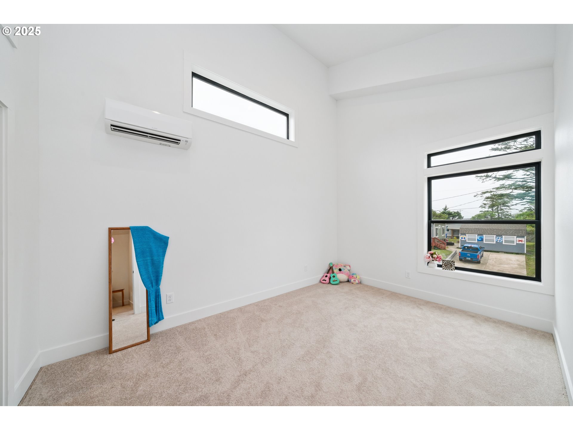 42 Washington ST, Rockaway Beach, OR, 97136