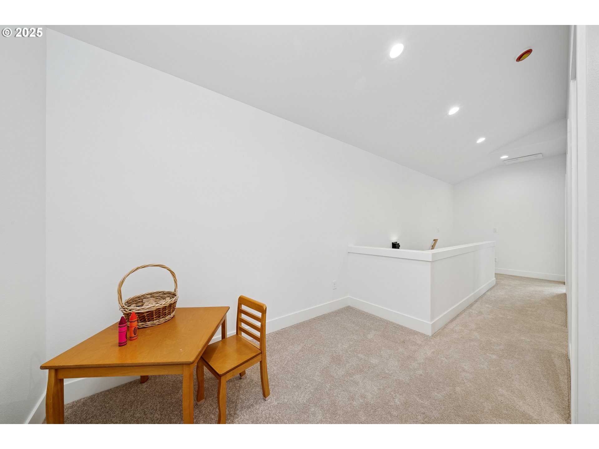 42 Washington ST, Rockaway Beach, OR, 97136