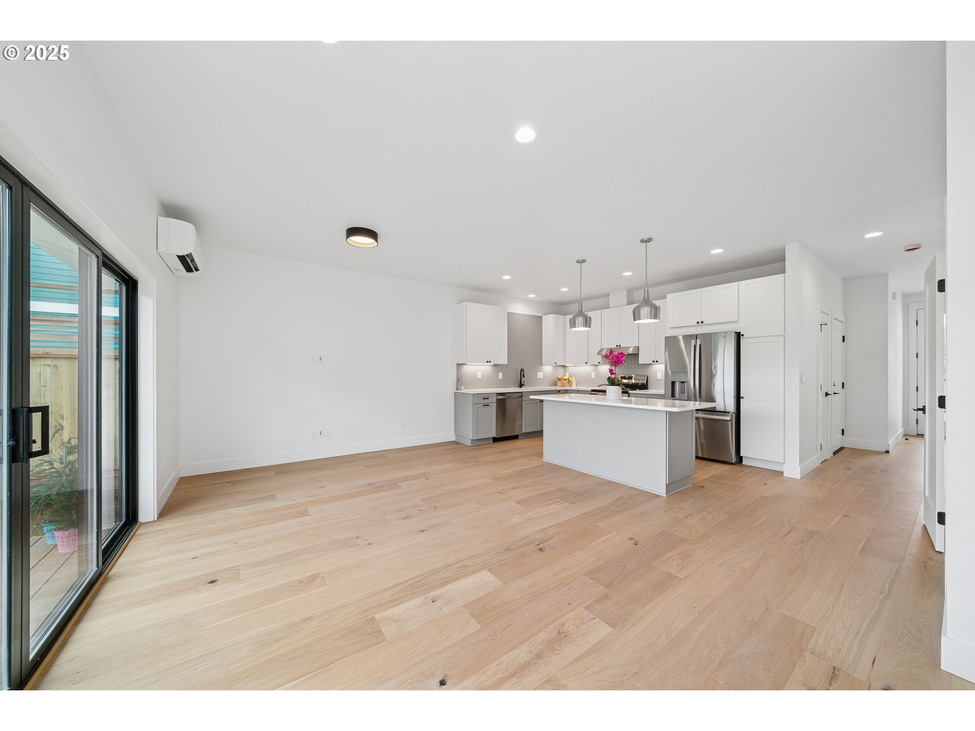 42 Washington ST, Rockaway Beach, OR, 97136