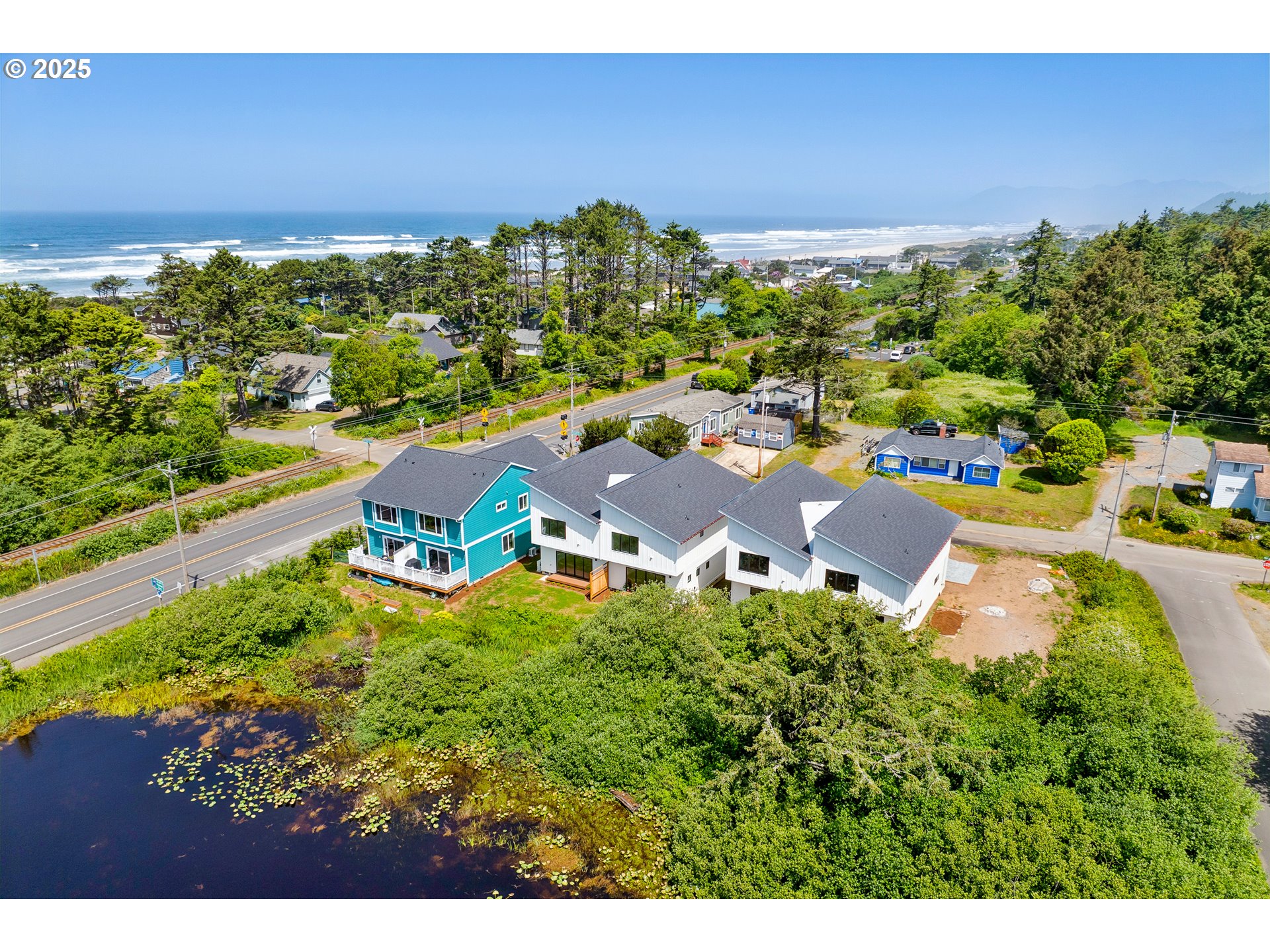 42 Washington ST, Rockaway Beach, OR, 97136