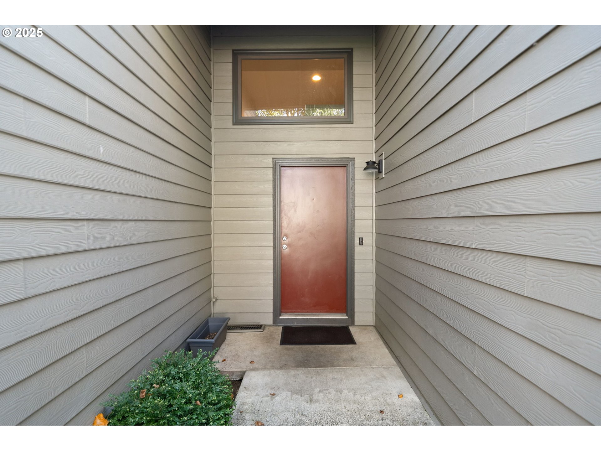 Photo #3: 649748585 Listing 