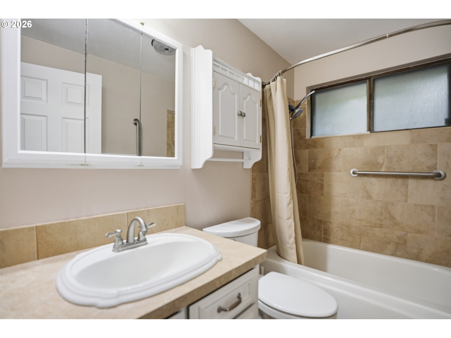 Photo #5: 650569288 Listing: Photo #5