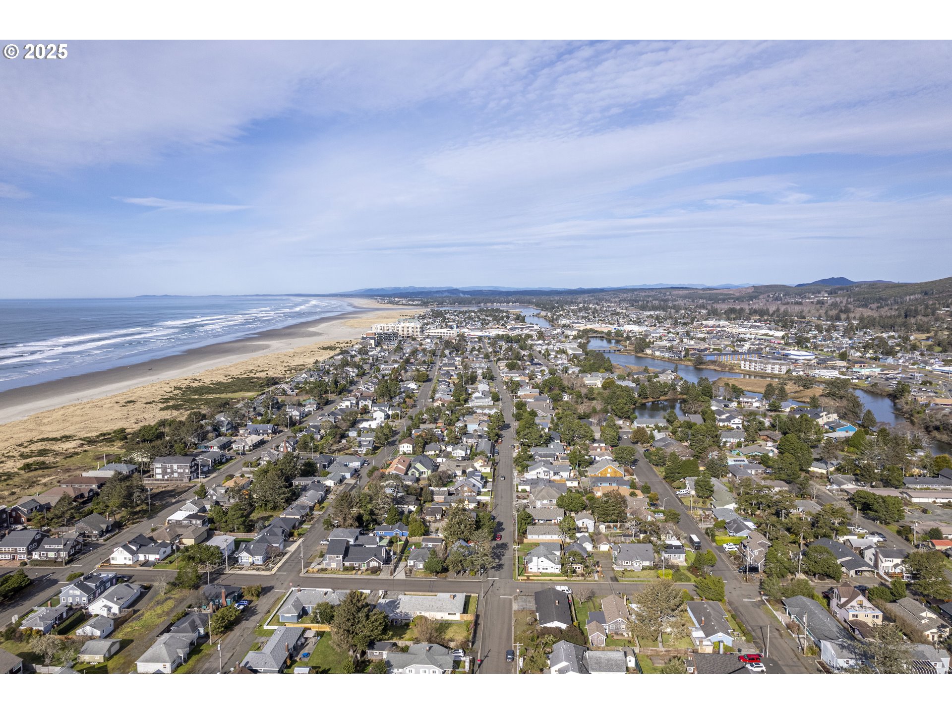 42 Washington ST, Rockaway Beach, OR, 97136