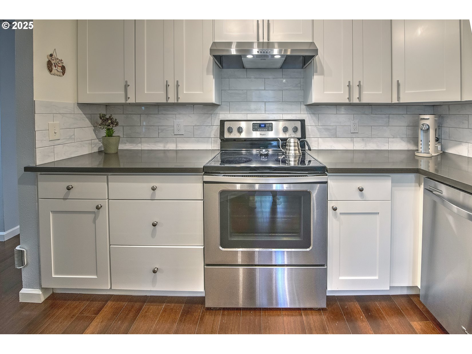 Photo #13: 650936704 Listing: Photo #13