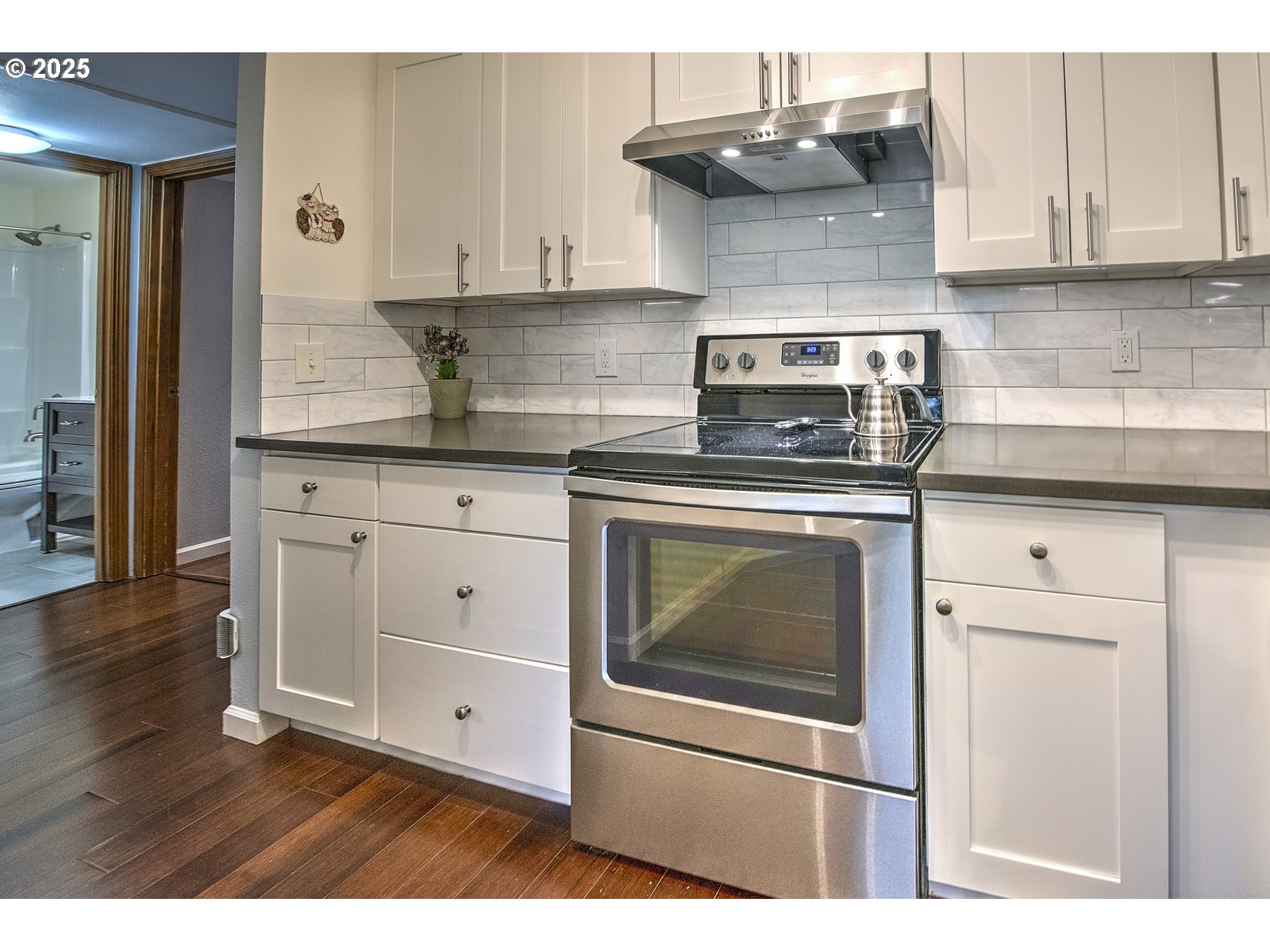 Photo #14: 650936704 Listing: Photo #14