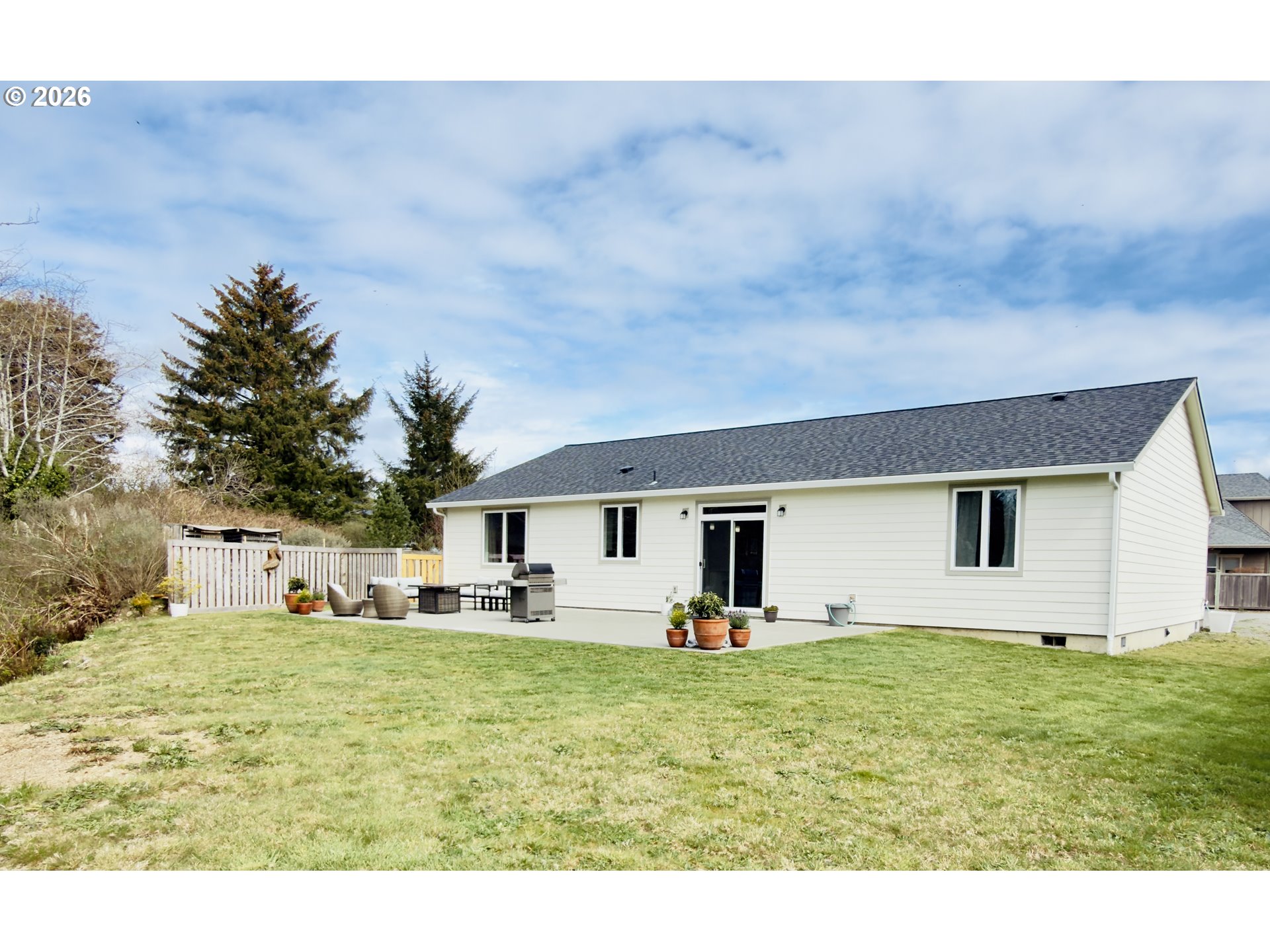 7205 EDGE CLIFF DR, Brookings, OR, 97415