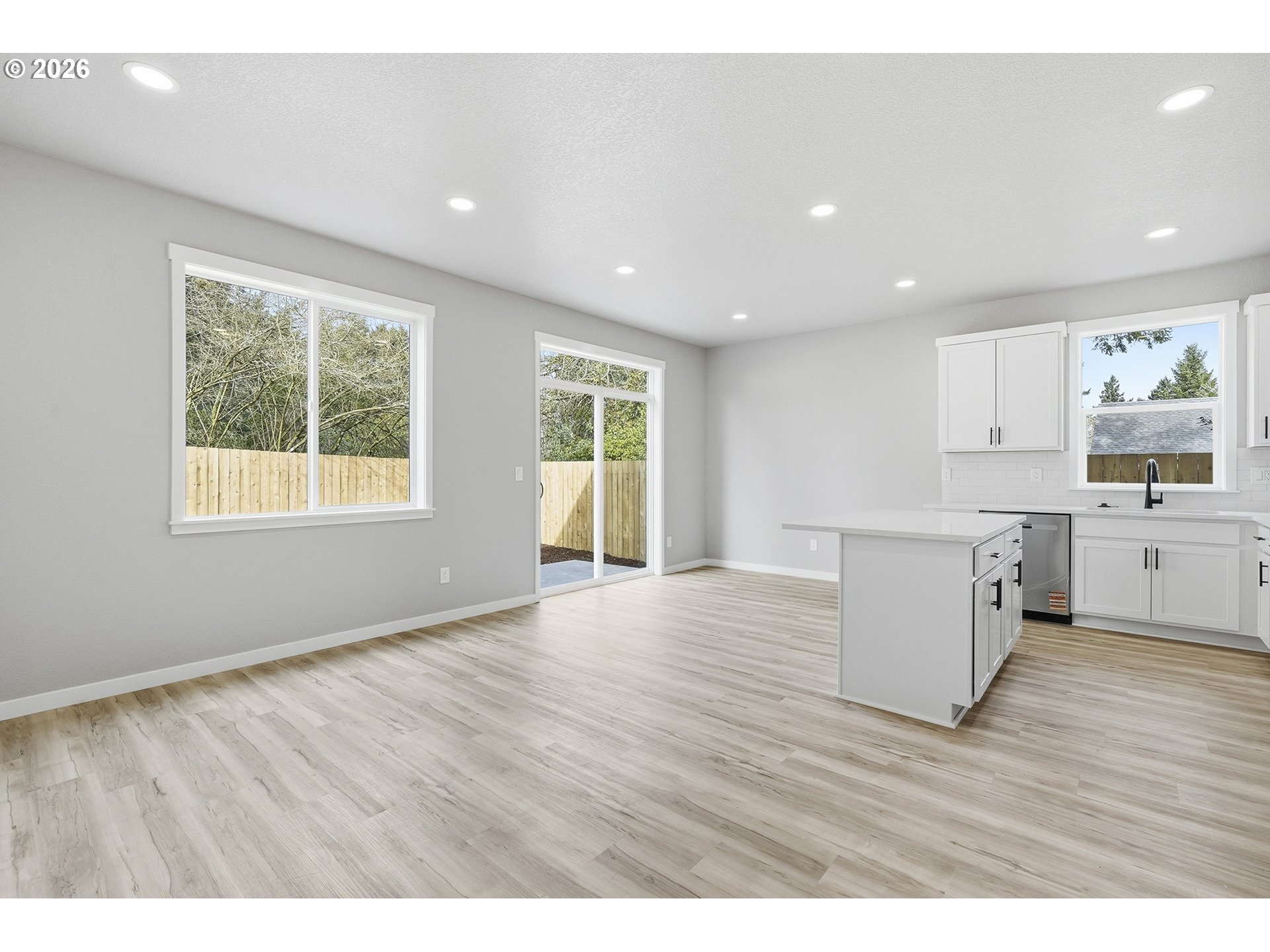 Photo #11: 651529230 Listing: Photo #11