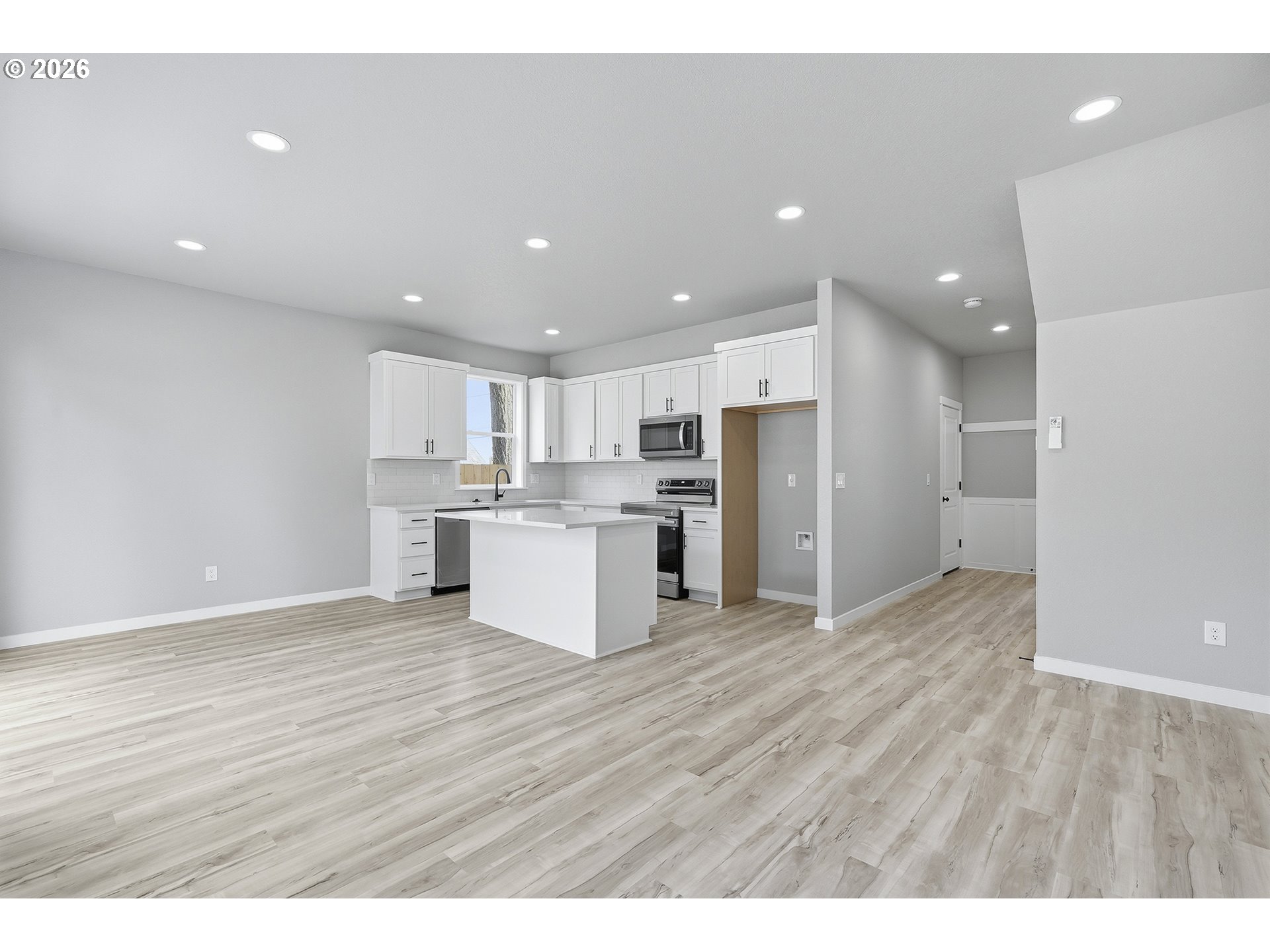 Photo #12: 651529230 Listing: Photo #12