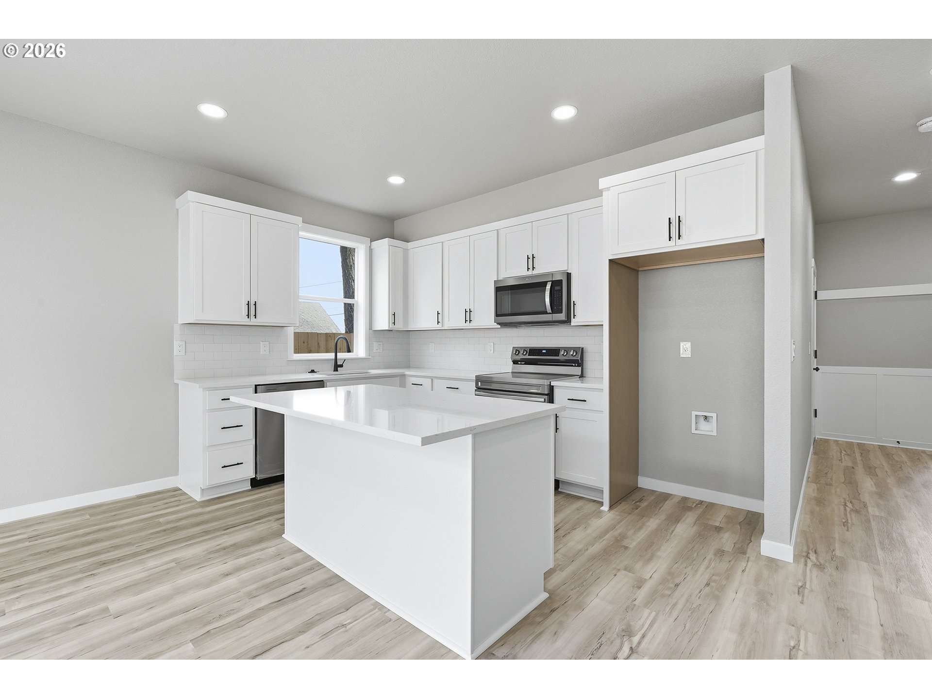 Photo #15: 651529230 Listing: Photo #15