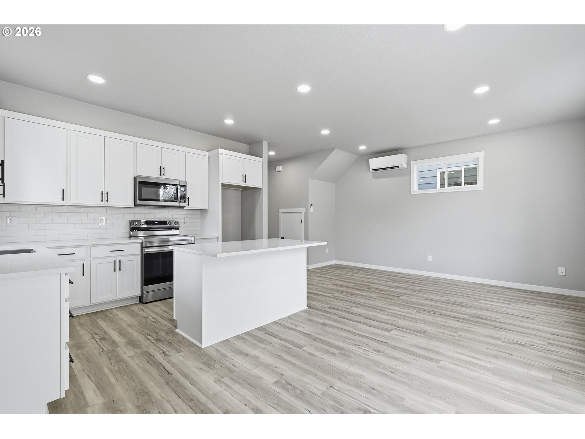 Photo #19: 651529230 Listing: Photo #19