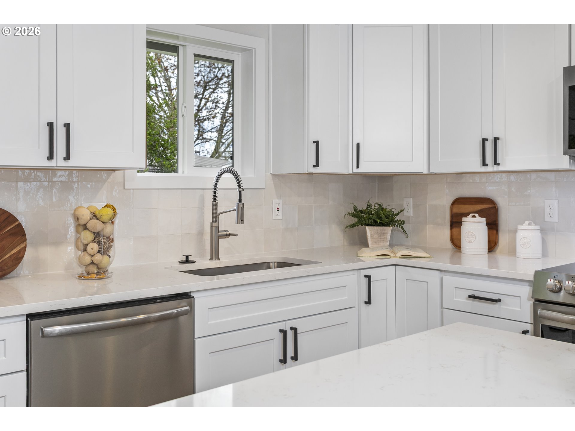 174 SW 10TH AVE, Canby, OR, 97013