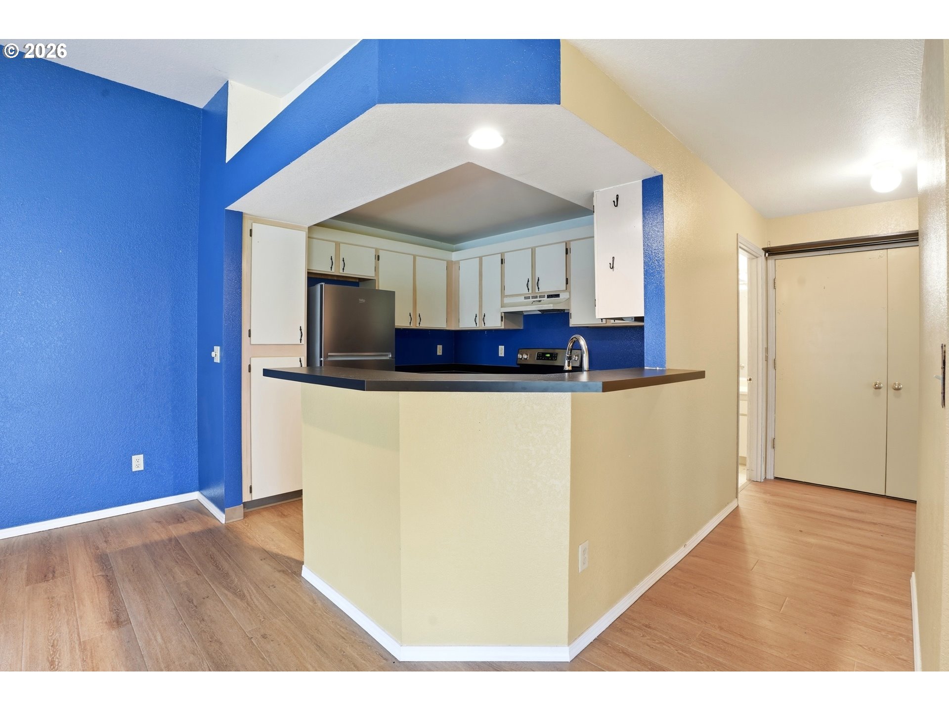 Photo #3: 652084484 Listing: Photo #3