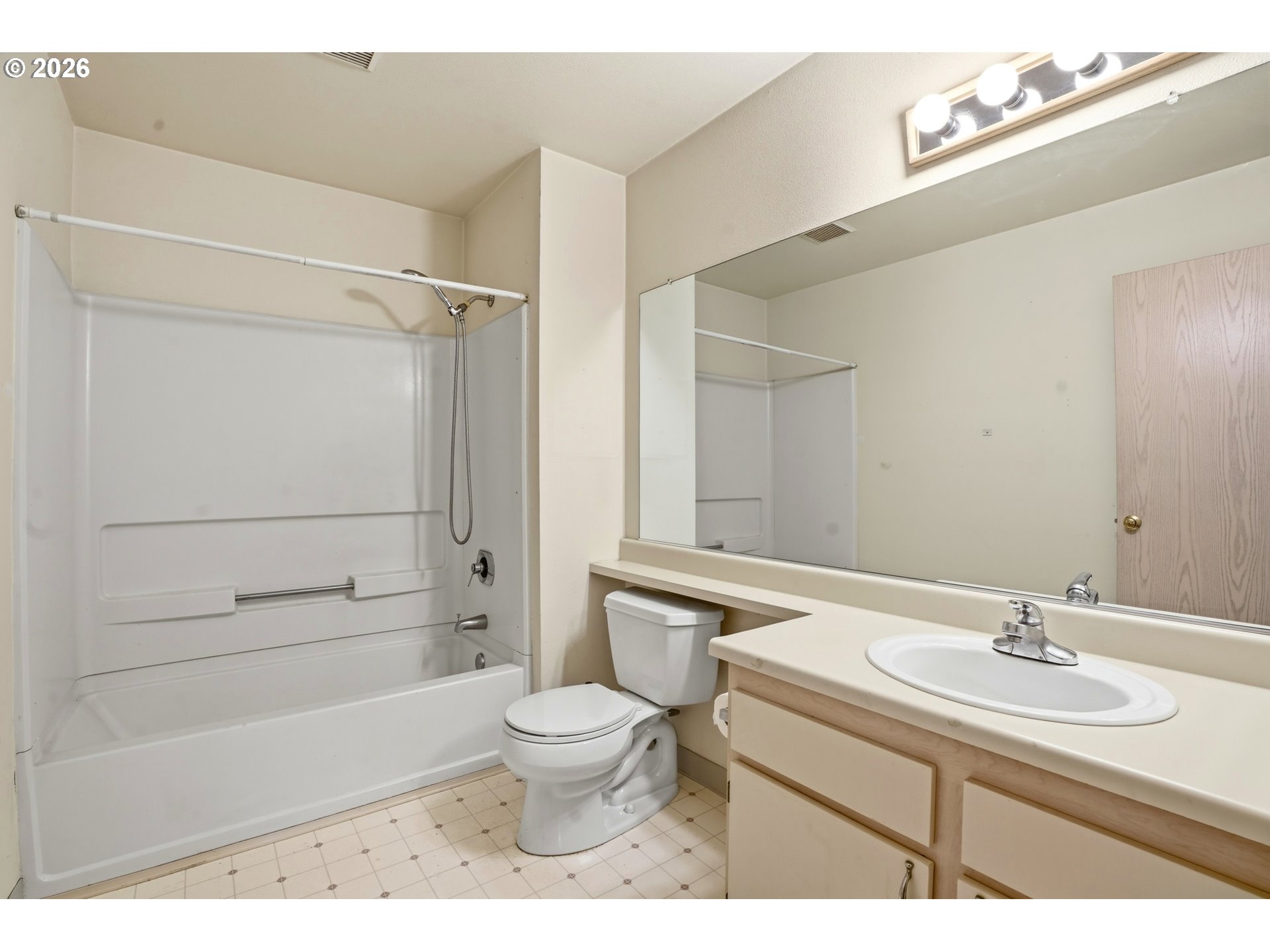 Photo #14: 652084484 Listing: Photo #14