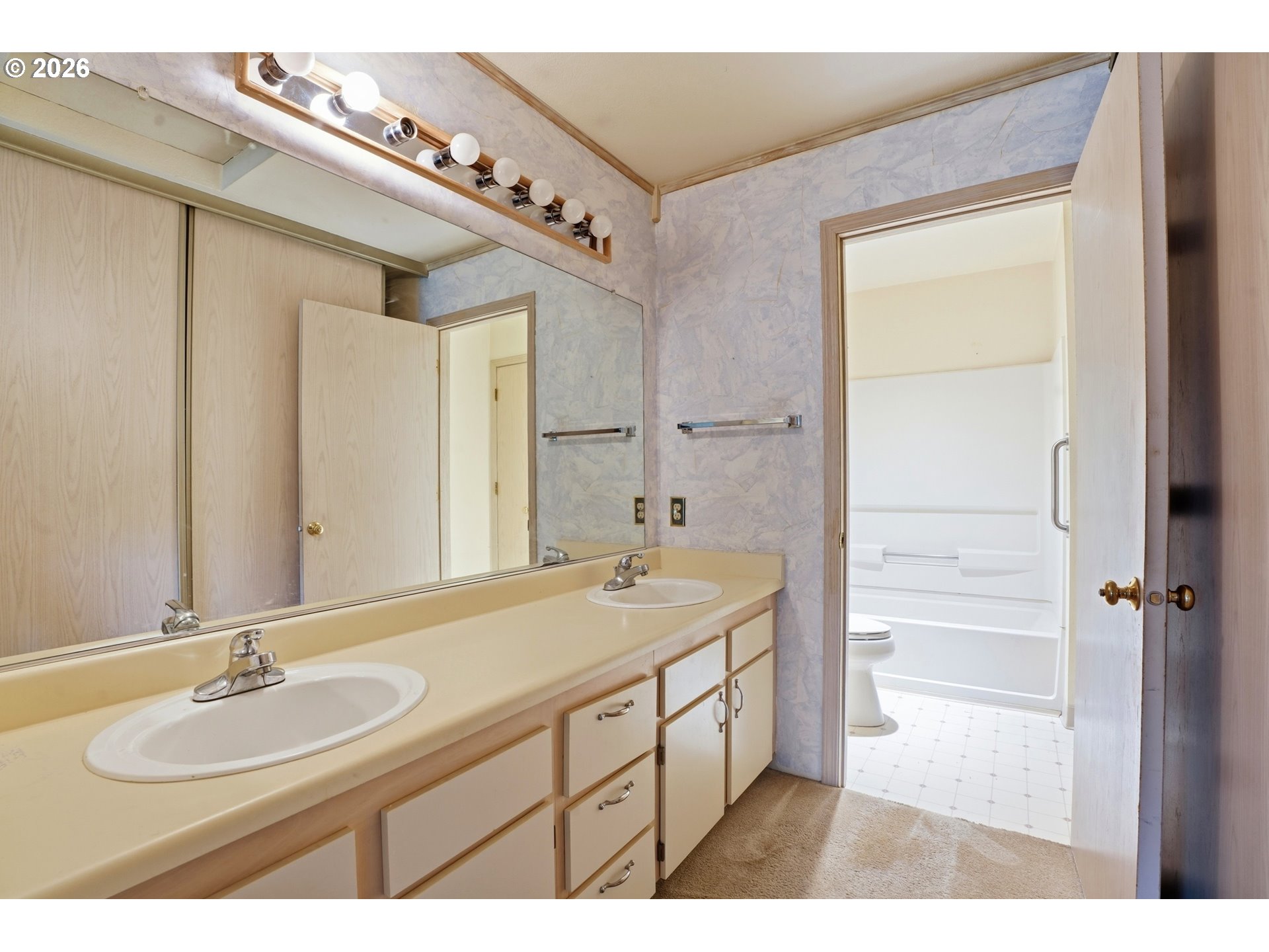 Photo #21: 652084484 Listing: Photo #21