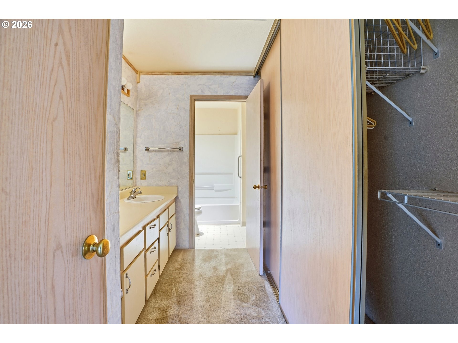 Photo #22: 652084484 Listing: Photo #22