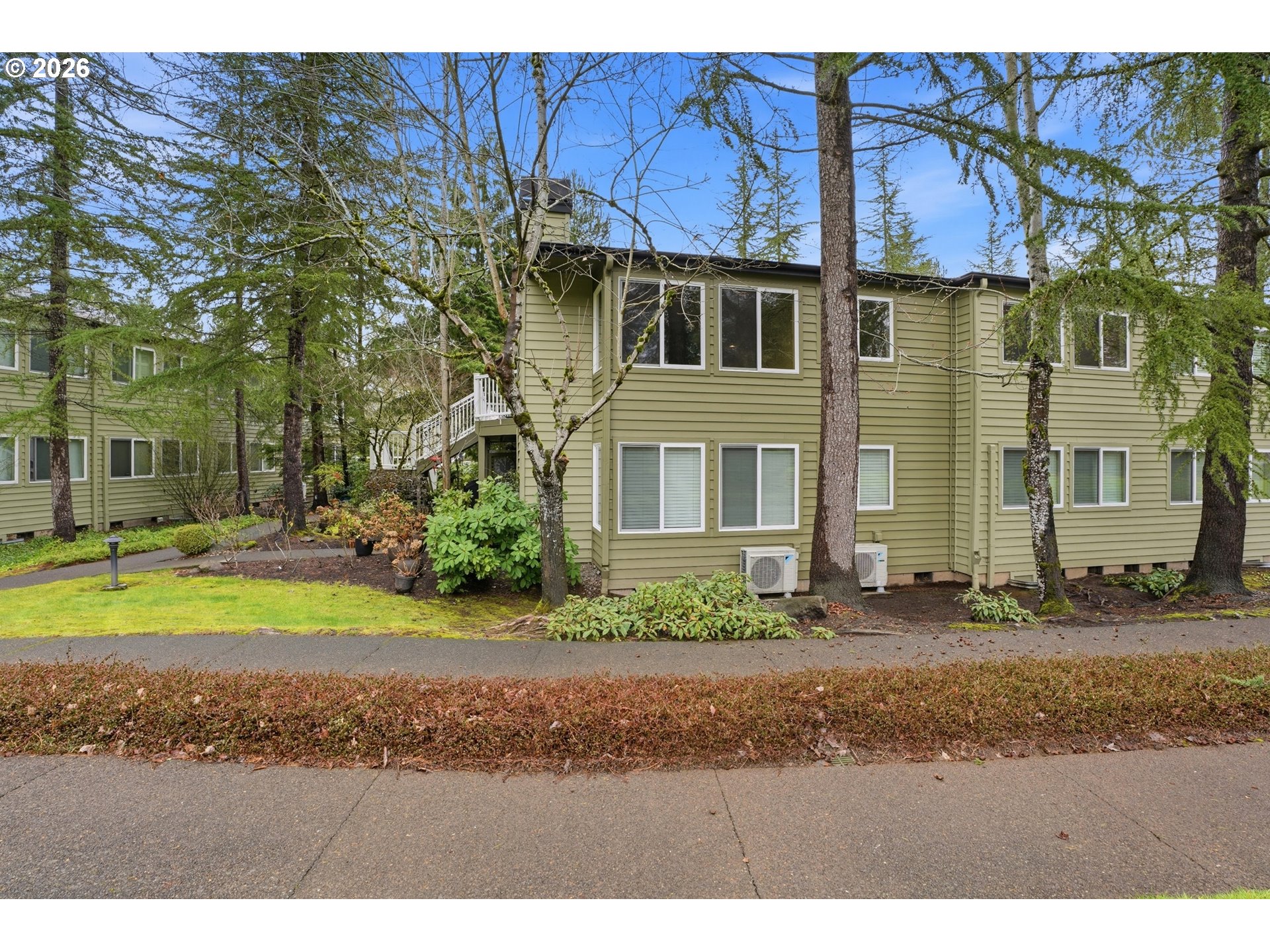 Photo #2: 652084484 Listing: Photo #2