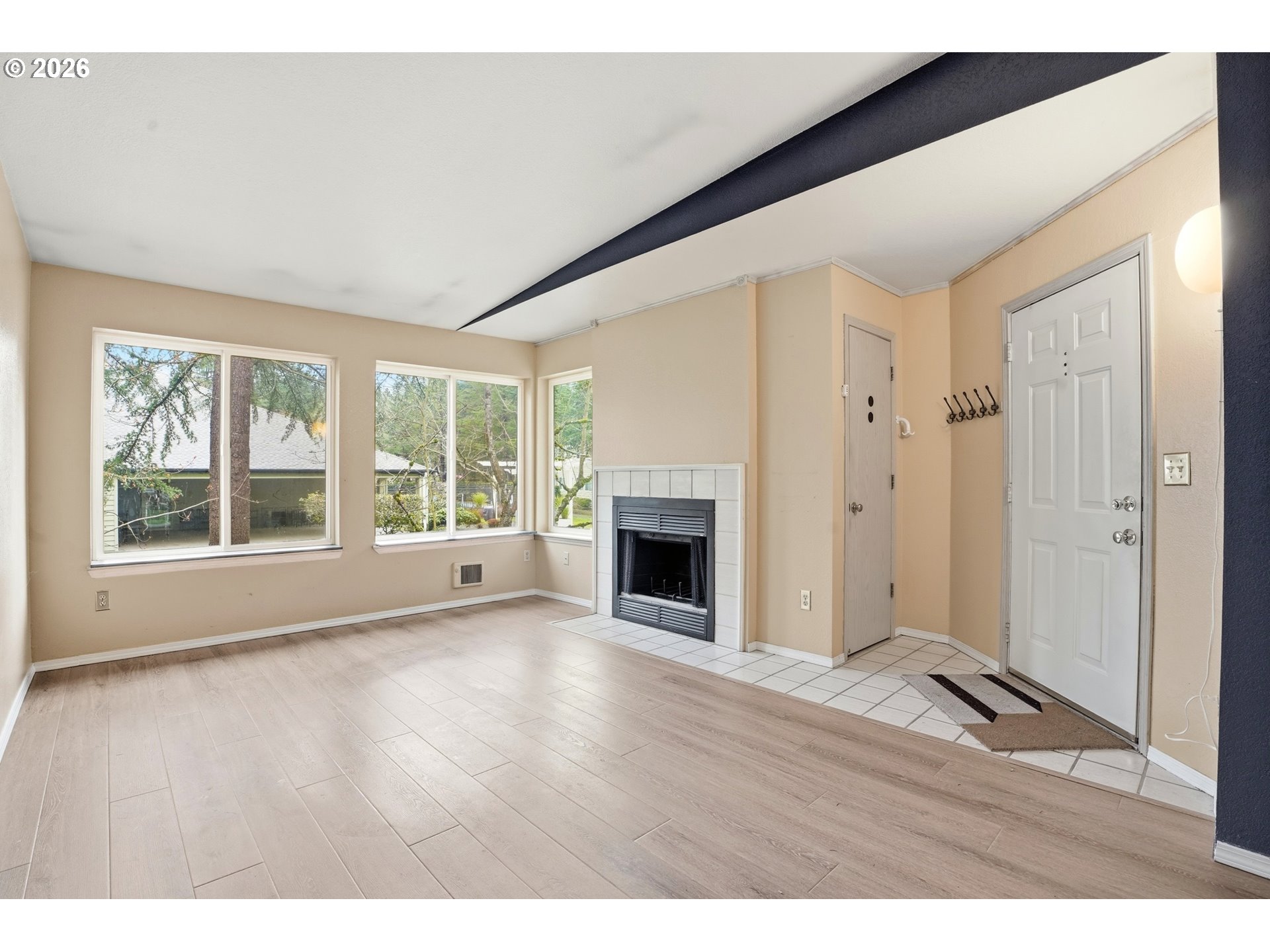 Photo #10: 652084484 Listing: Photo #10