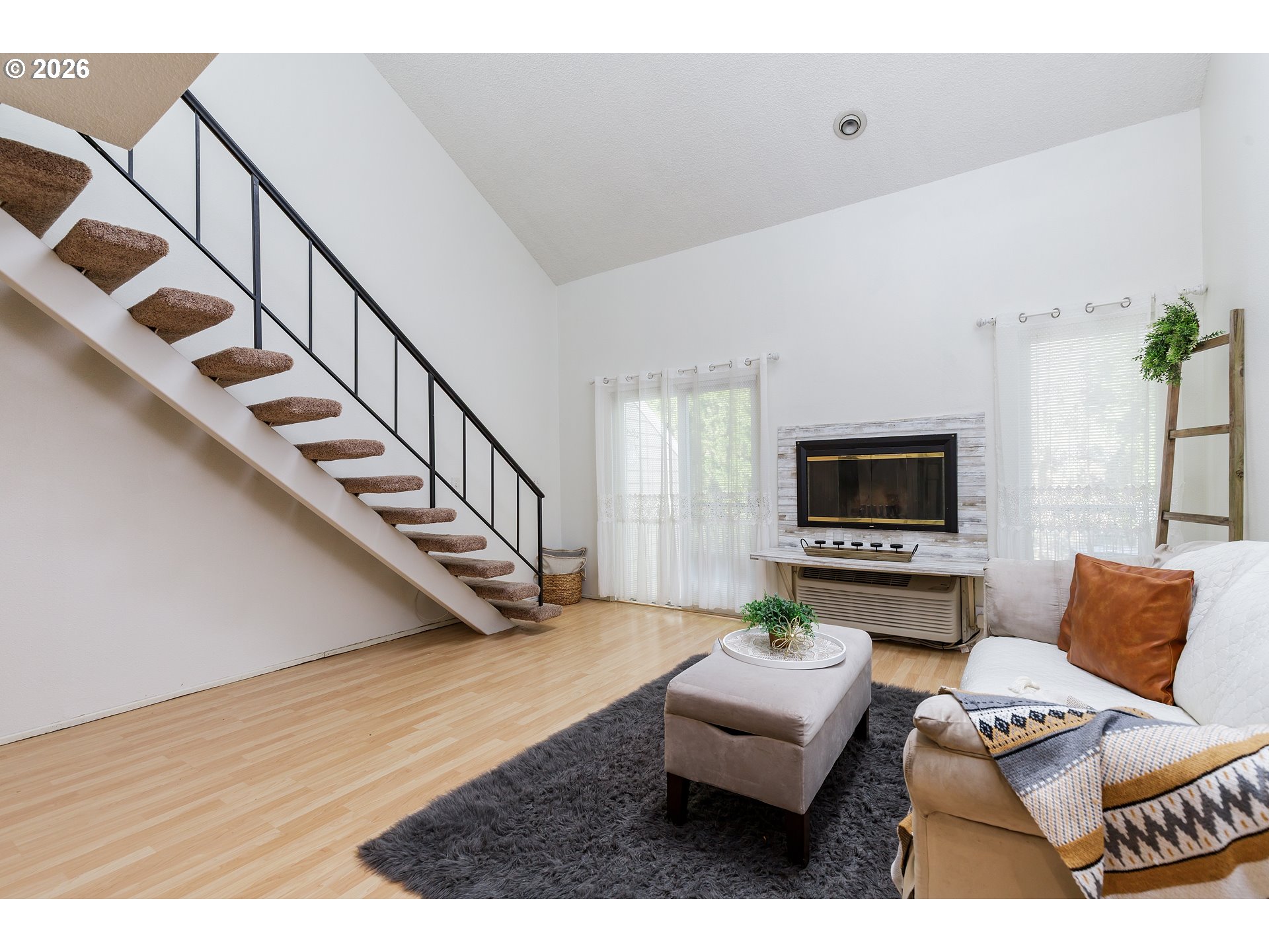 Photo #3: 652376109 Listing: Photo #3