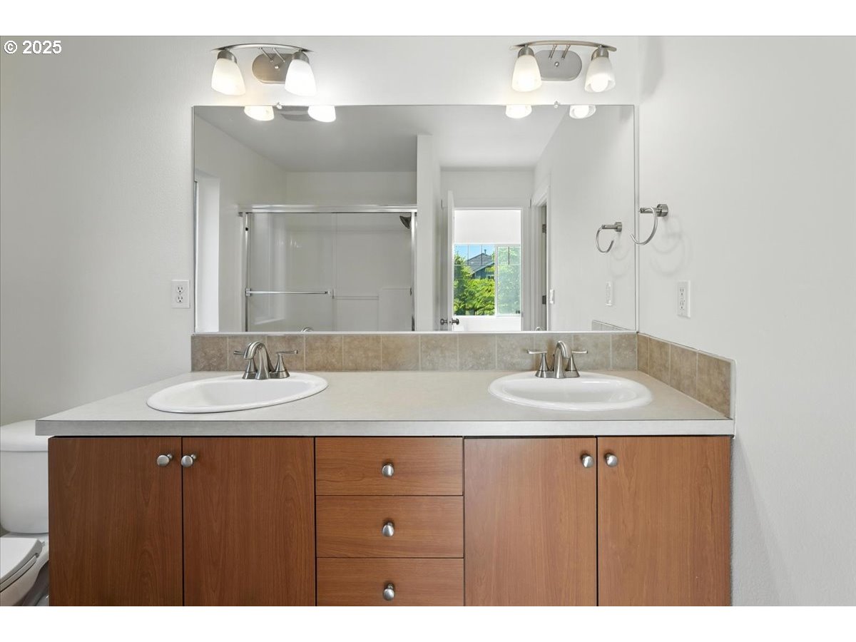 Photo #24: 652884480 Listing: Photo #24