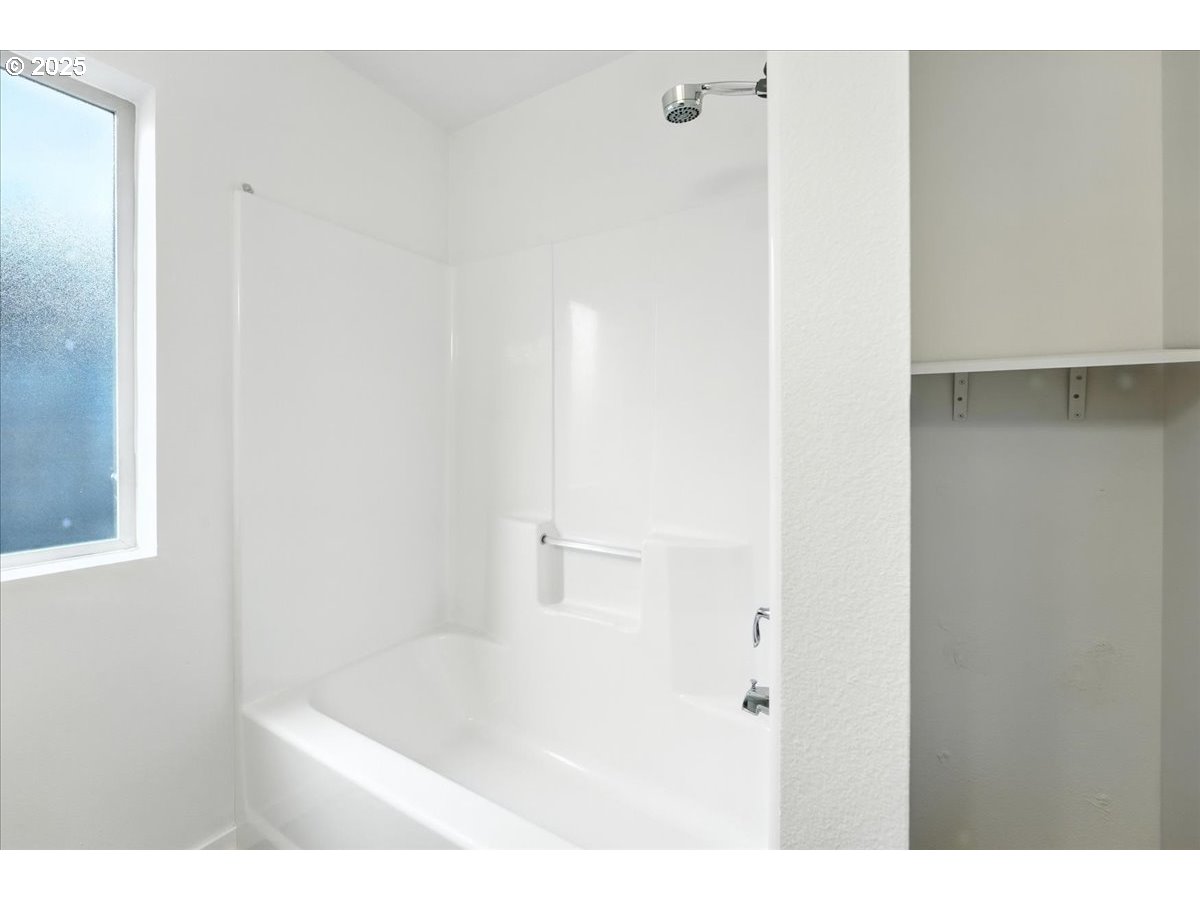Photo #33: 652884480 Listing: Photo #33