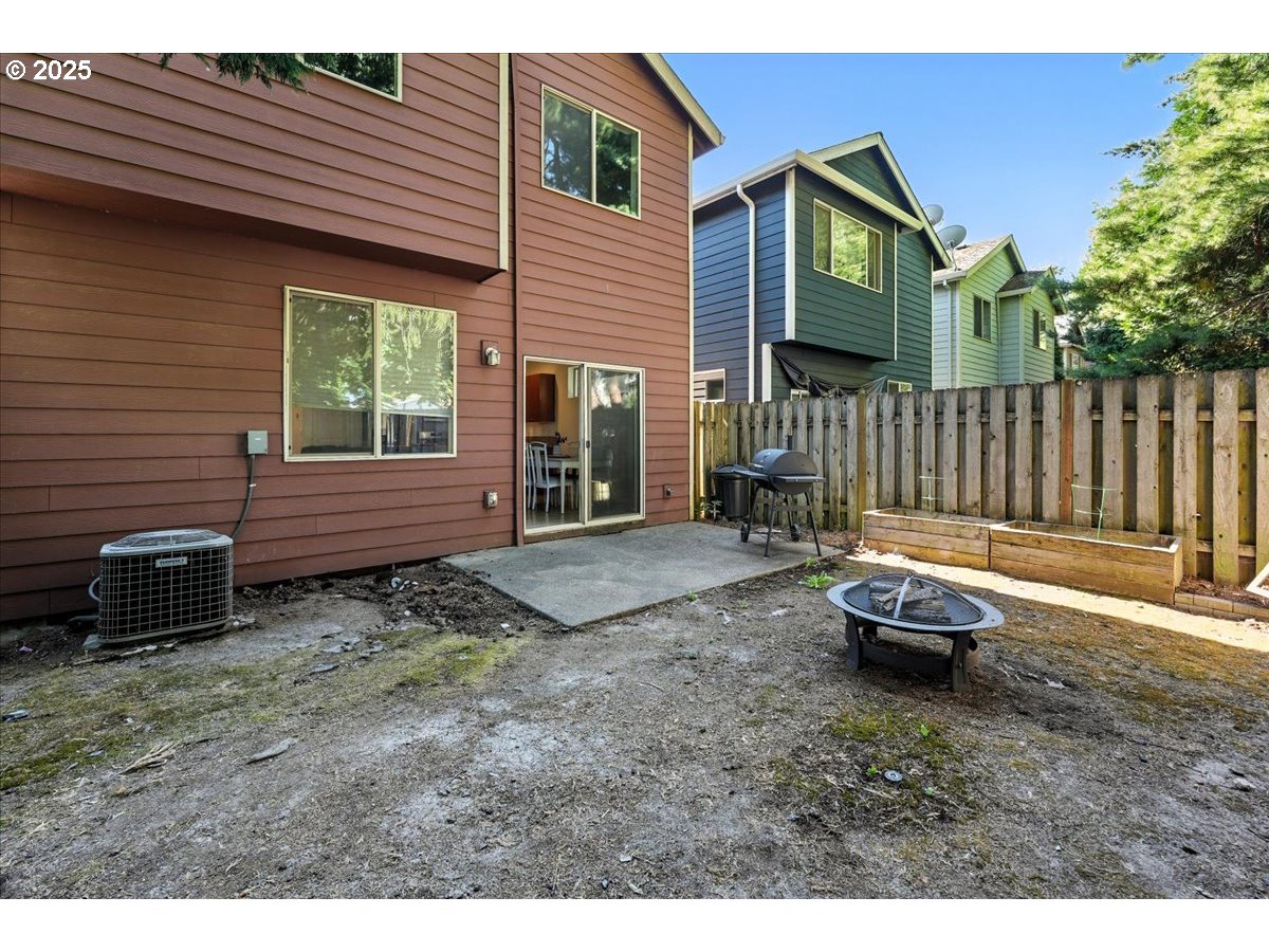 Photo #4: 652884480 Listing 