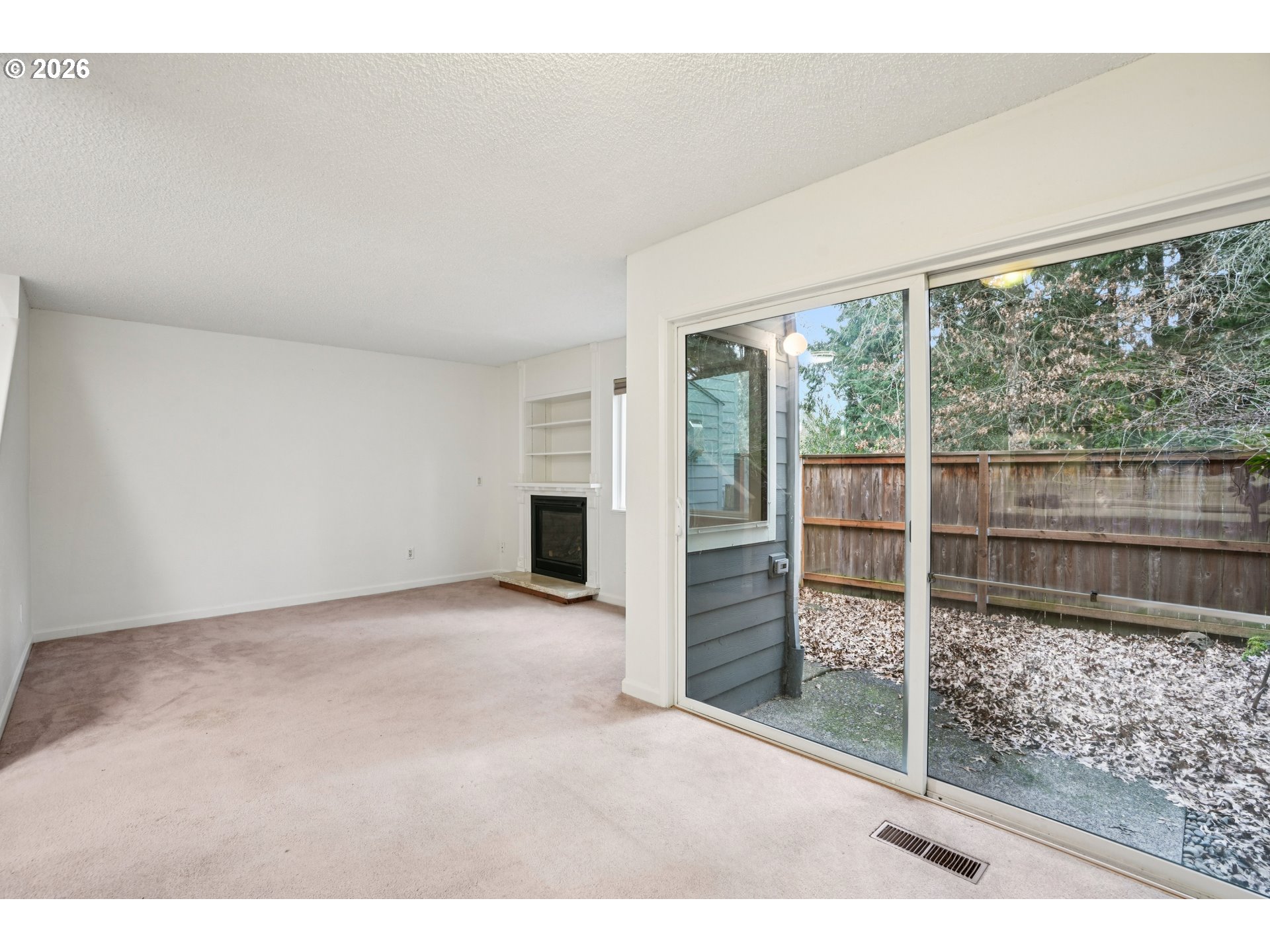 Photo #9: 653250231 Listing: Photo #9