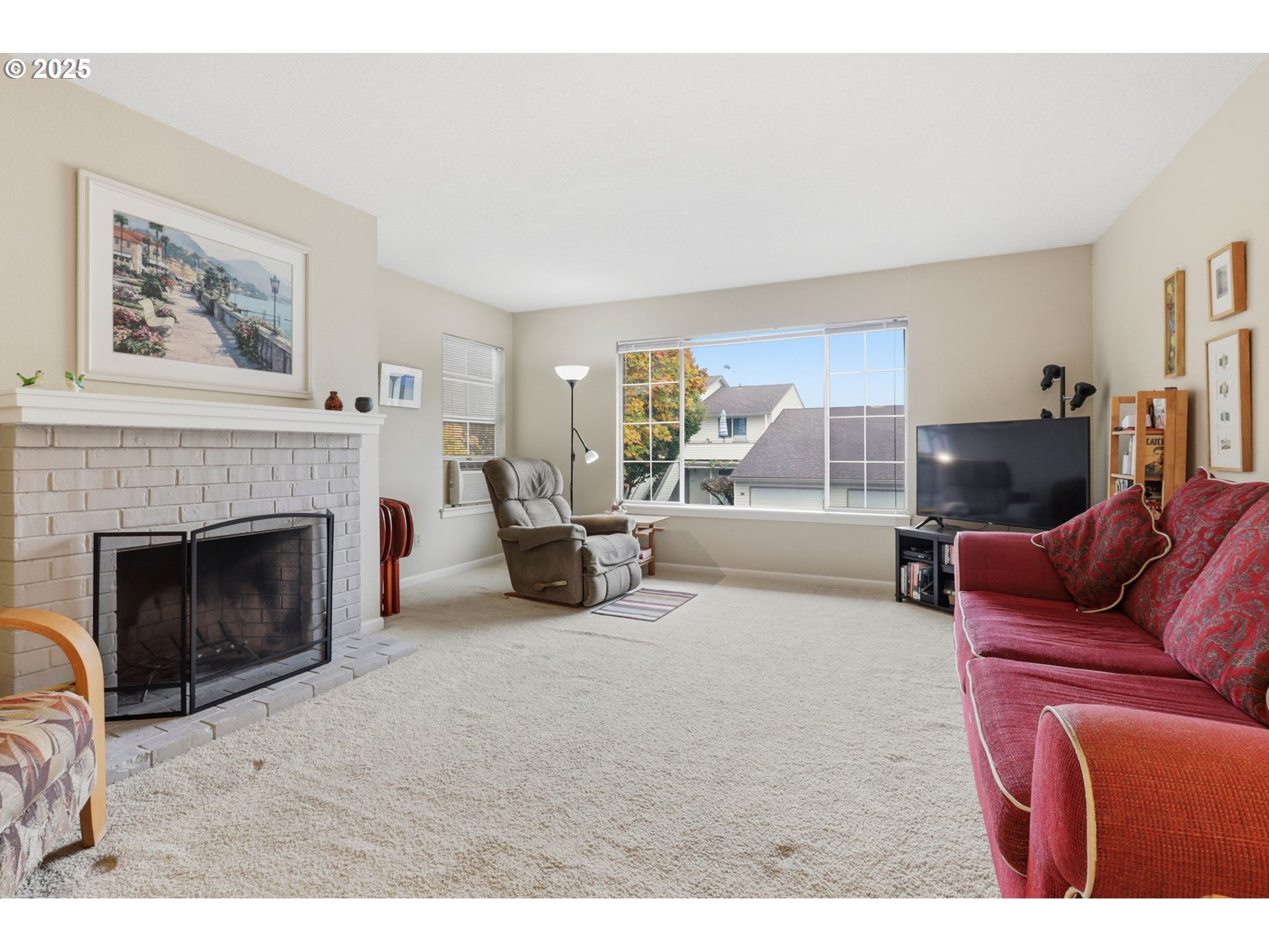 Photo #7: 653688076 Listing: Photo #7