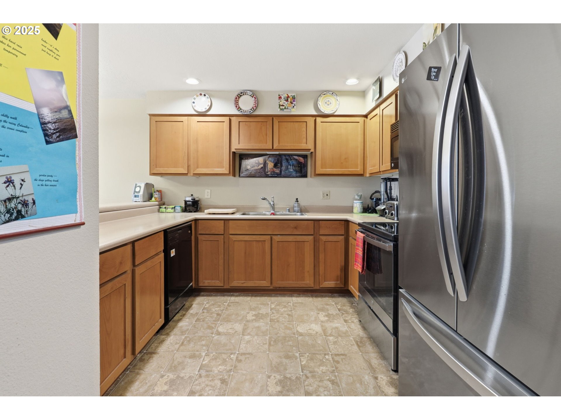 Photo #3: 653688076 Listing: Photo #3