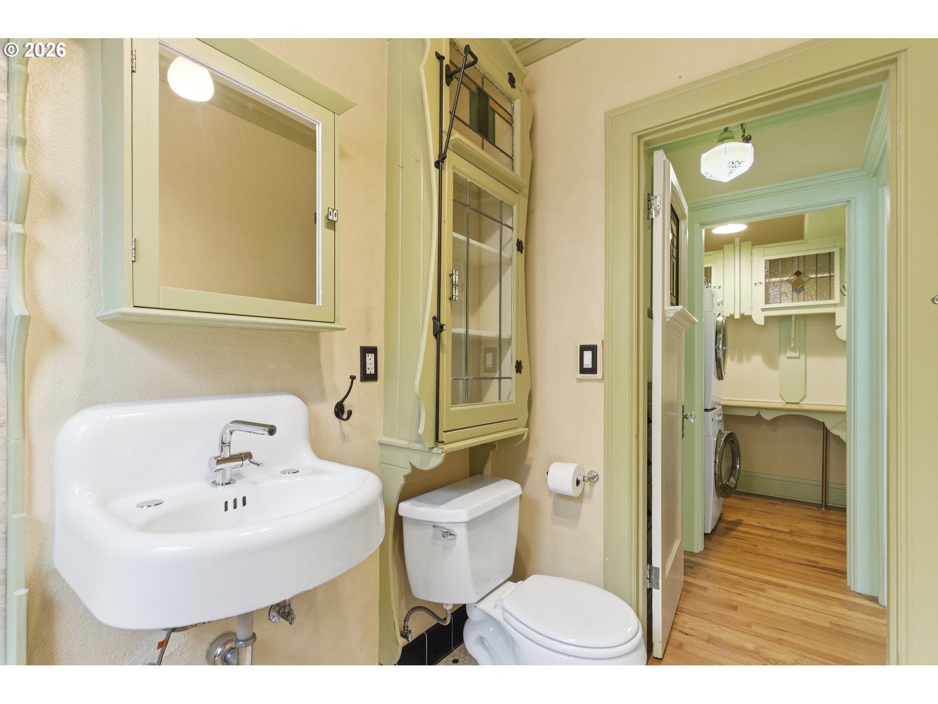 Photo #1: 654157422 Listing: Photo #1
