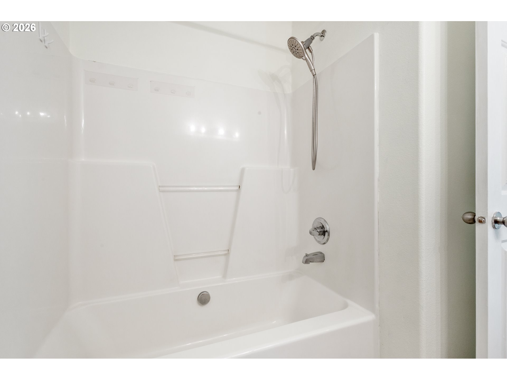 Photo #15: 654415674 Listing: Photo #15