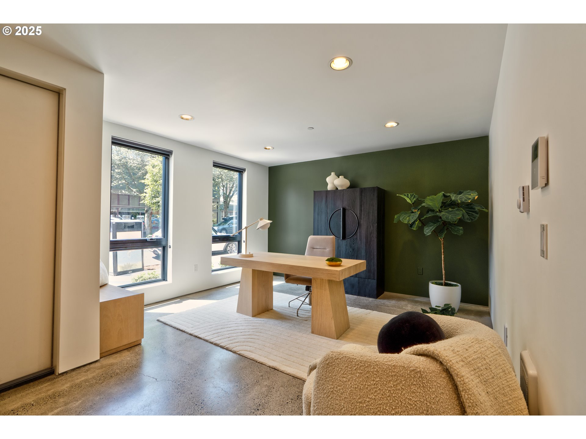 2805 NW THURMAN ST, Portland, OR, 97210
