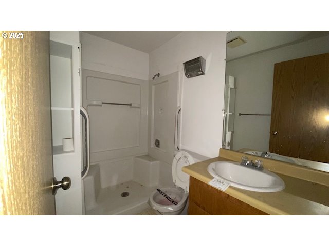 Photo #8: 655672949 Listing: Photo #8