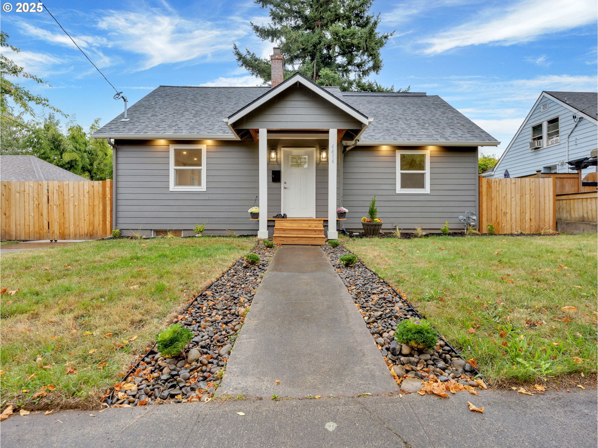 2025 ROOSEVELT LOOP, North Bend, OR, 97459