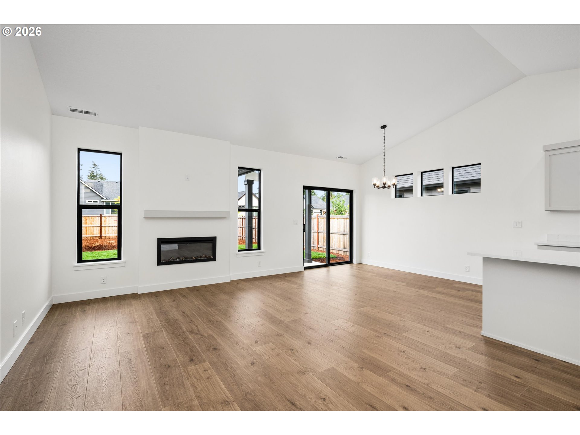 Property photo 5 of 32