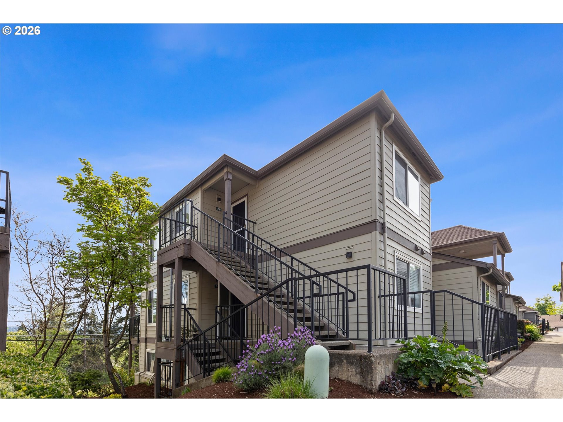 Photo #1: 658628635 Listing: Photo #1