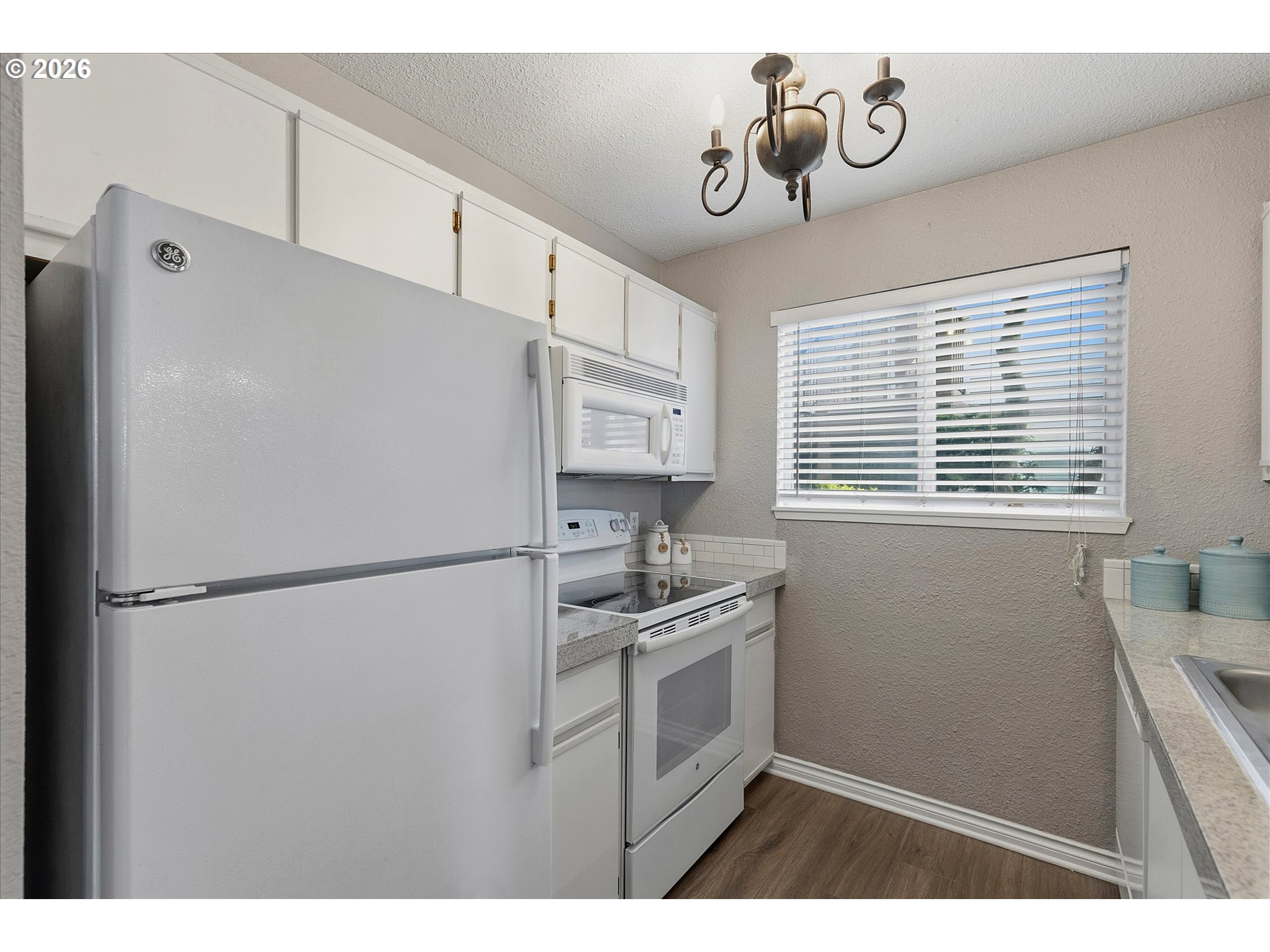 Photo #10: 658628635 Listing: Photo #10