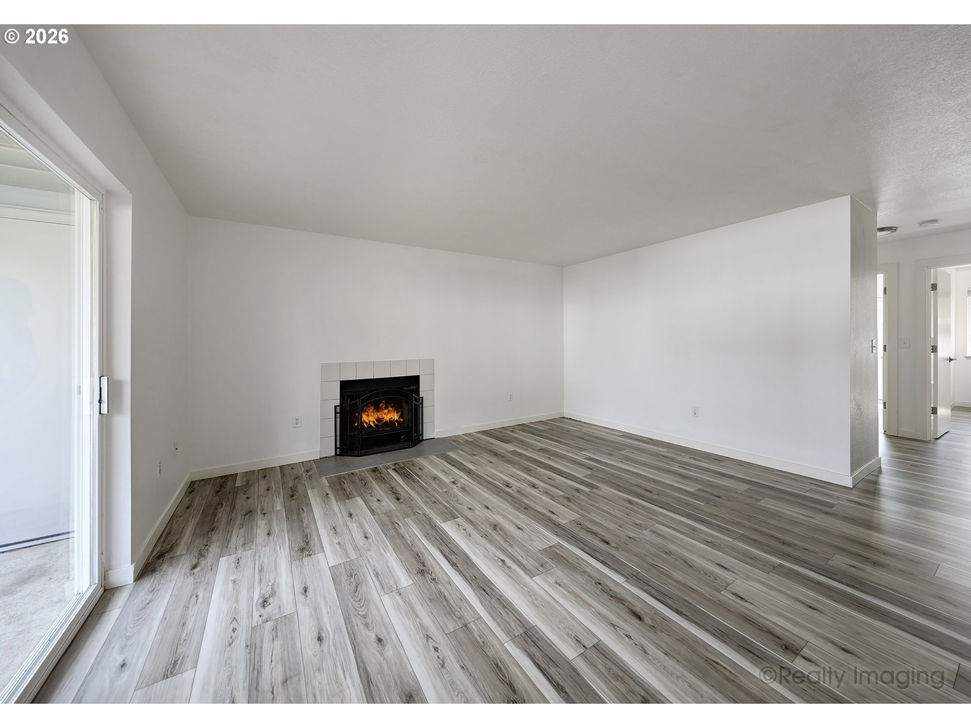 Photo #4: 658866403 Listing: Photo #4