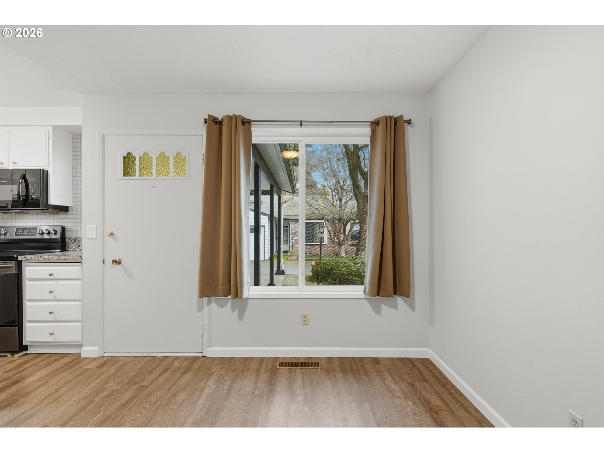 Photo #5: 659325856 Listing: Photo #5