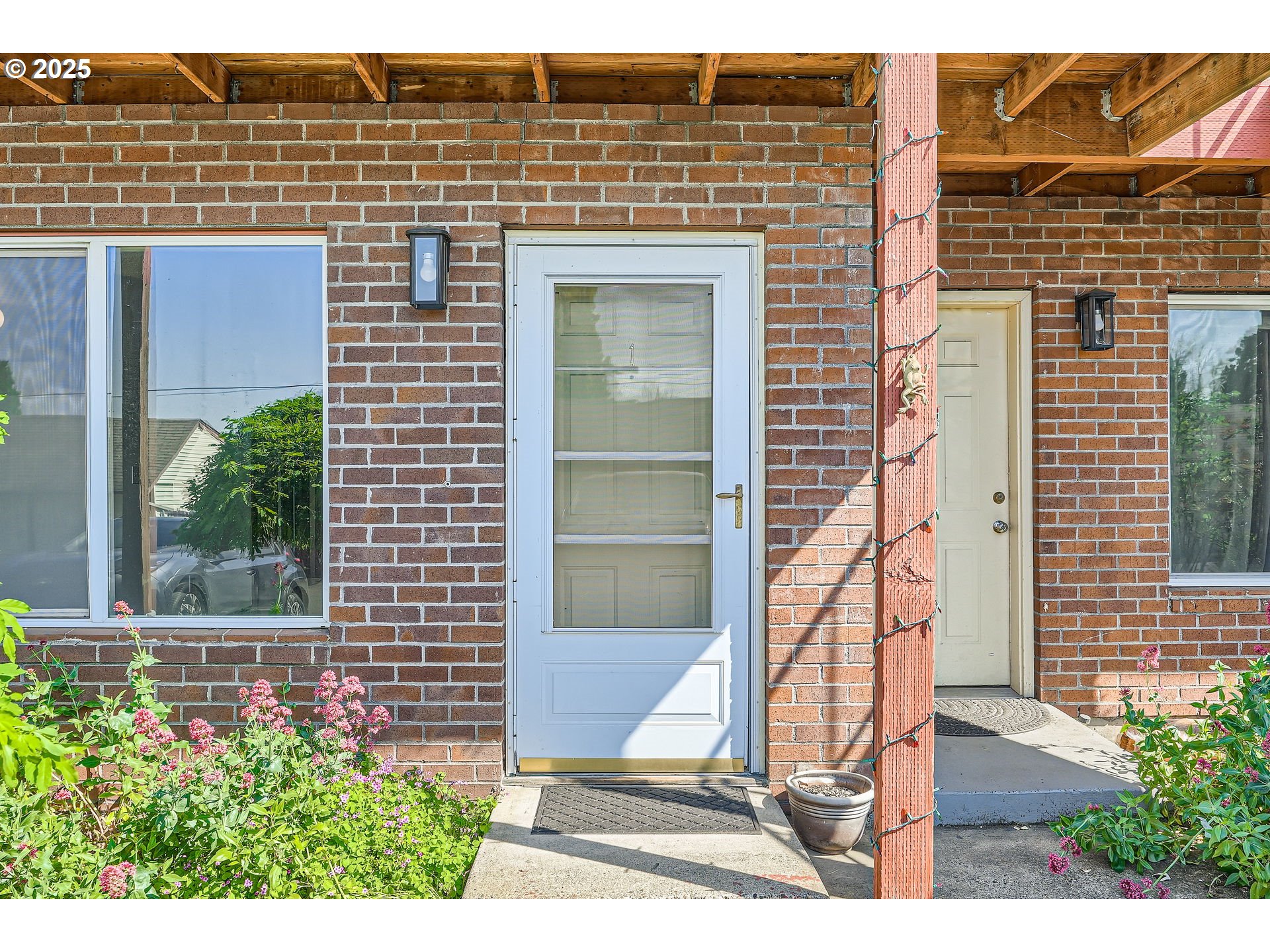 Photo #3: 661481889 Listing 