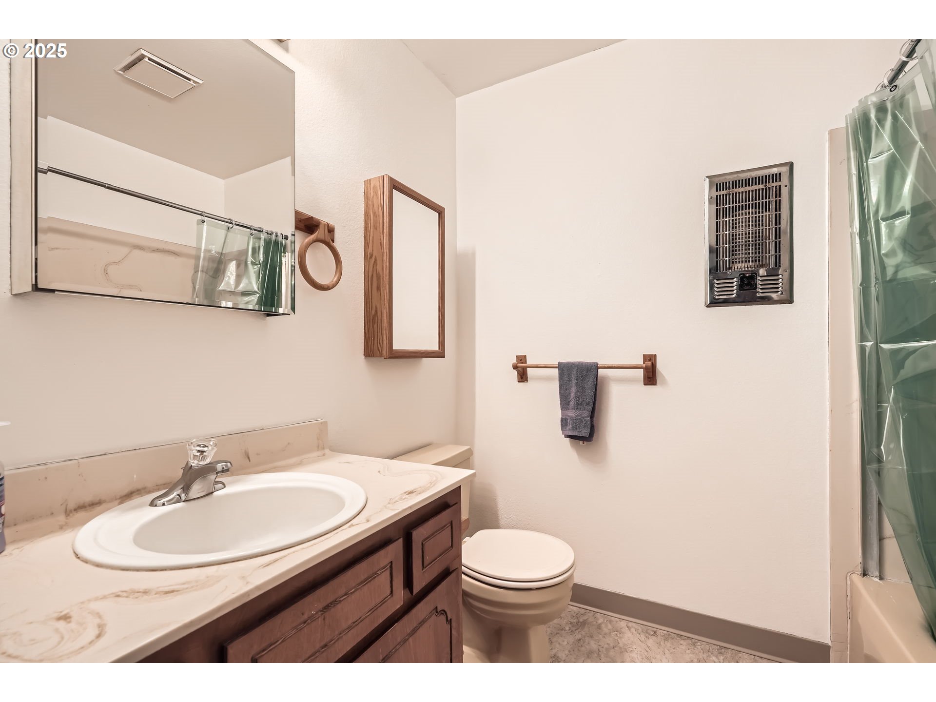 Photo #9: 661481889 Listing: Photo #9